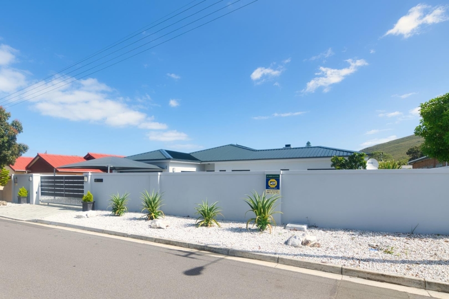 To Let 3 Bedroom Property for Rent in Northcliff Western Cape